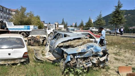 S­i­n­o­p­­t­a­ ­y­a­ş­a­n­a­n­ ­s­e­l­ ­n­e­d­e­n­i­y­l­e­ ­y­ü­z­l­e­r­c­e­ ­a­r­a­ç­ ­z­a­r­a­r­ ­g­ö­r­d­ü­